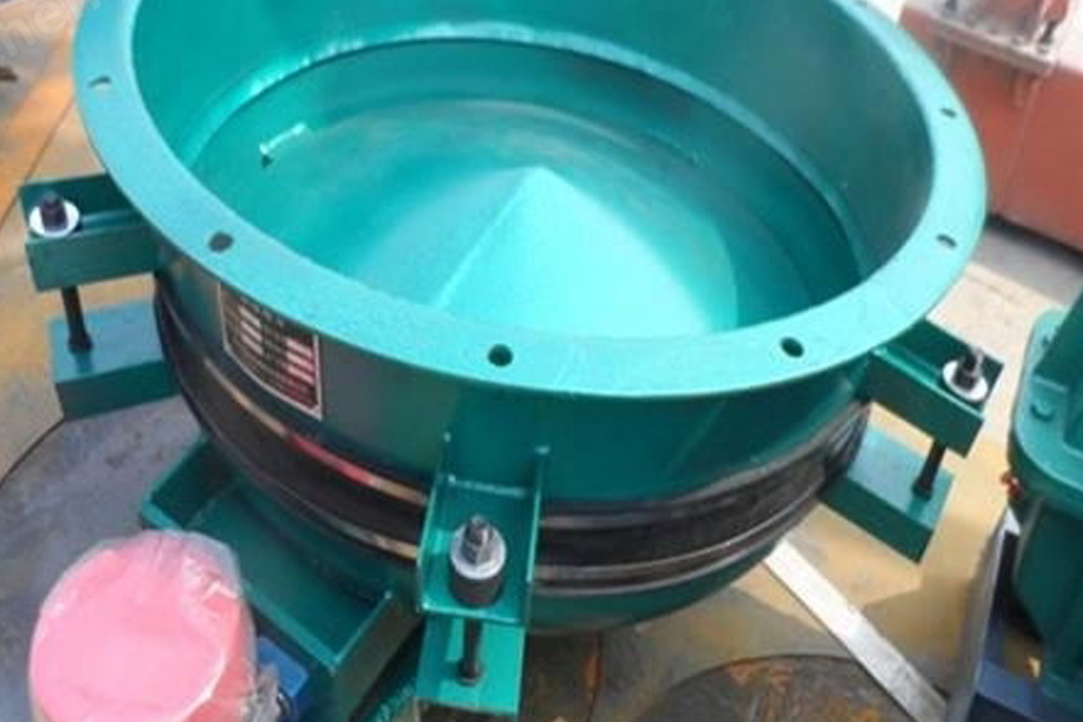 什么是慣性振動給料斗，性能特點(diǎn)怎樣